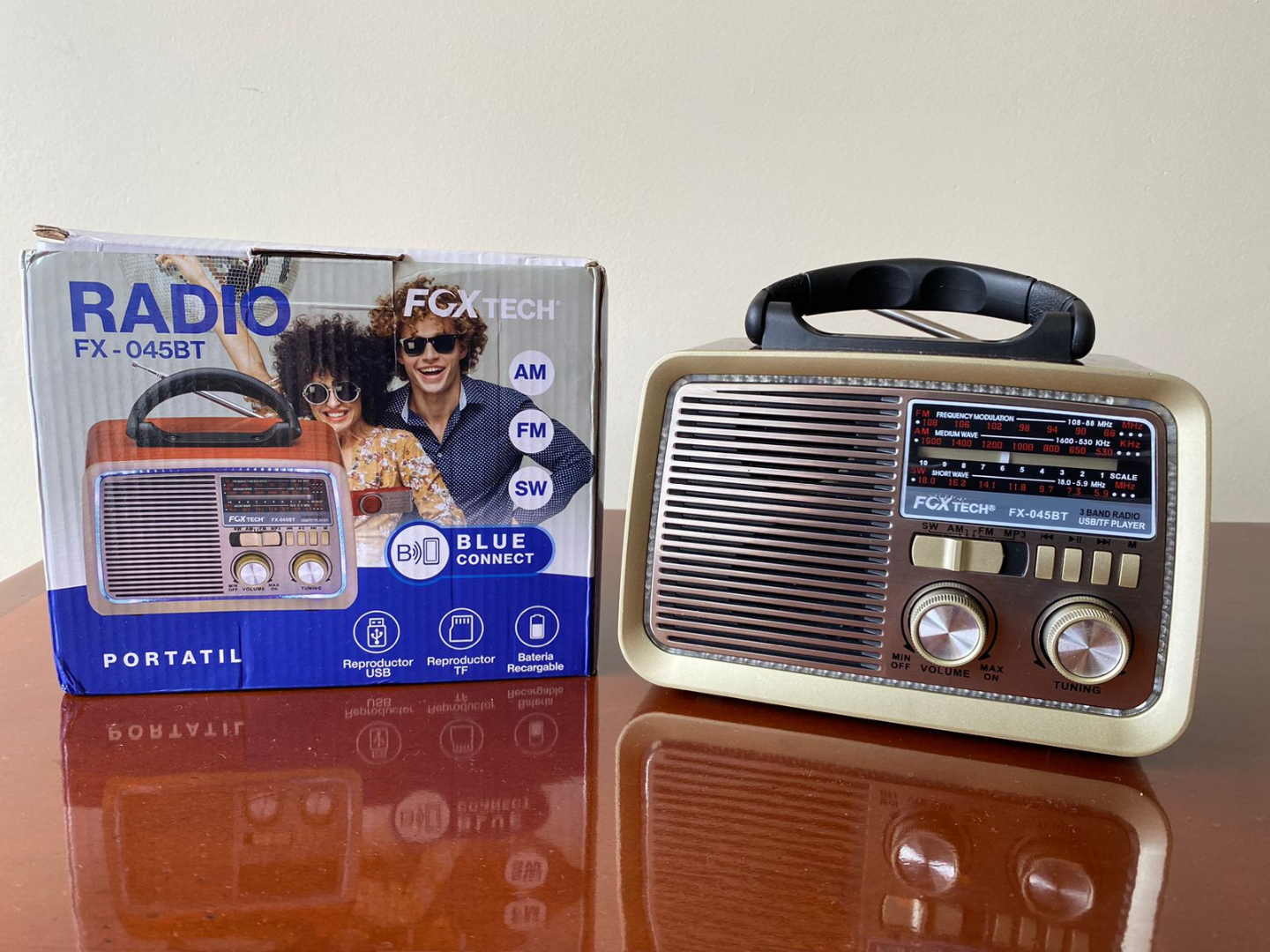 Vintage Plus™ - Radio Retro Multifuncional