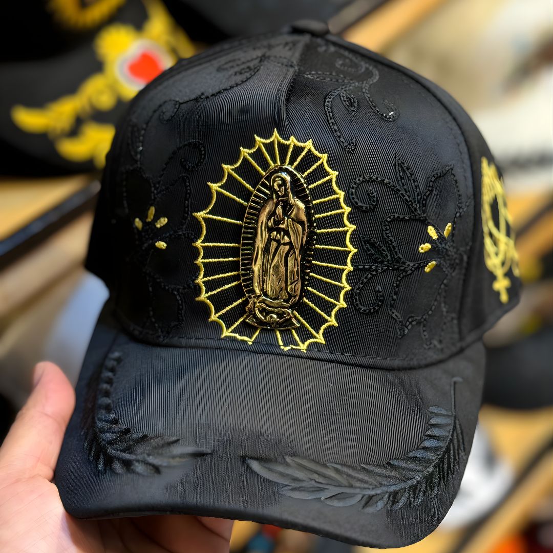 Gorra Premium Guadalupe™ – Estilo, fe y elegancia en una sola pieza