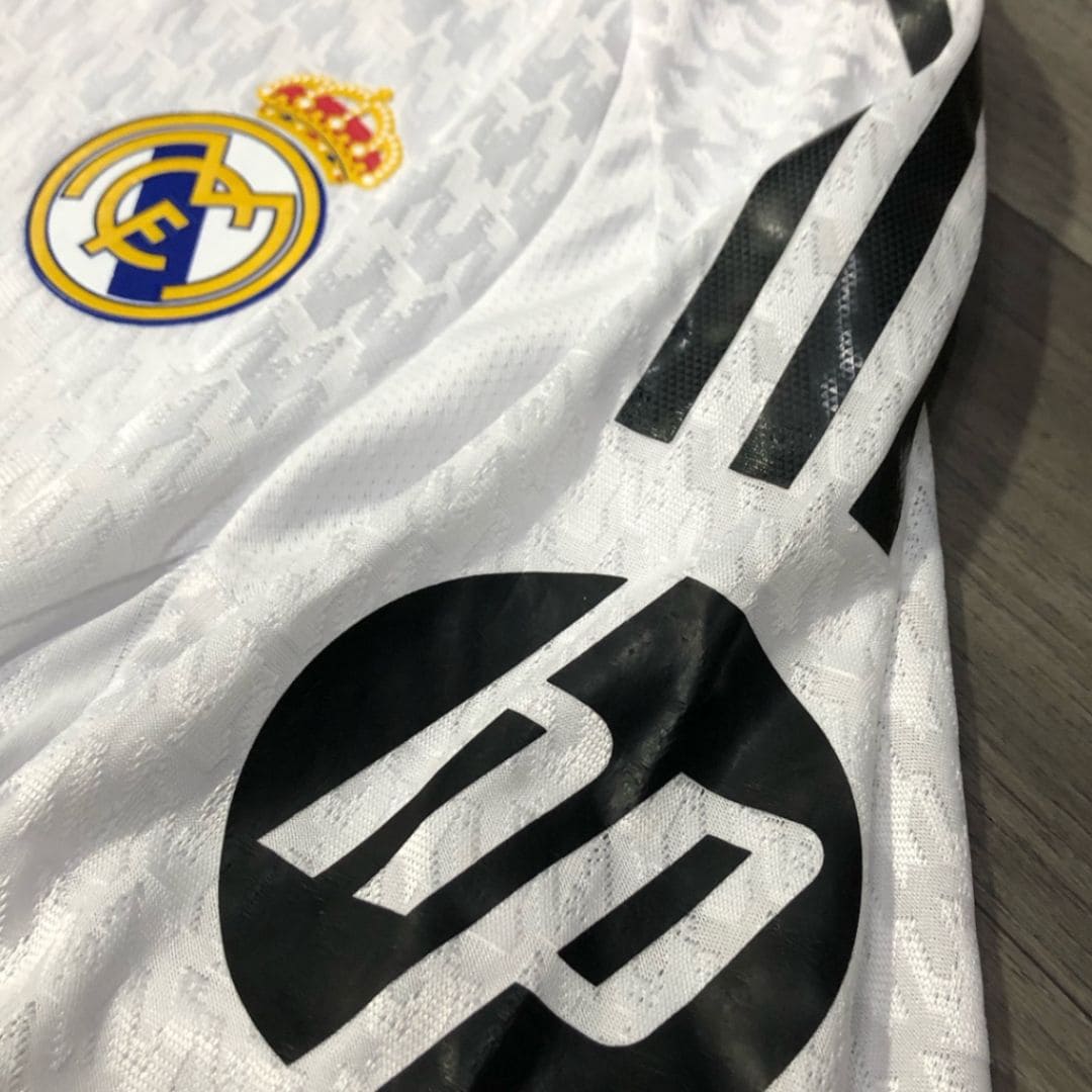 Camiseta Real Madrid™ 2024-2025