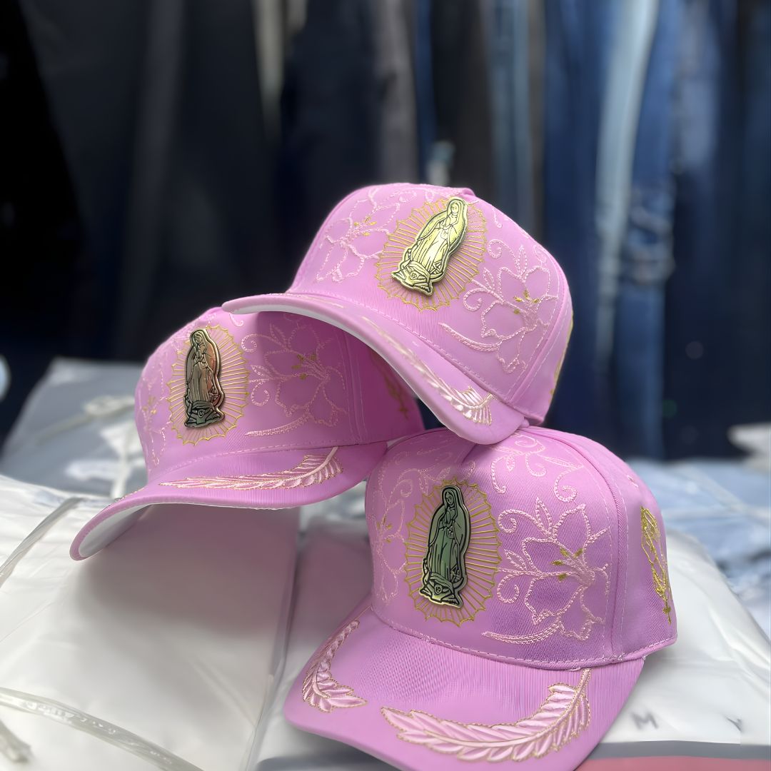 Gorra Premium Guadalupe™ – Estilo, fe y elegancia en una sola pieza