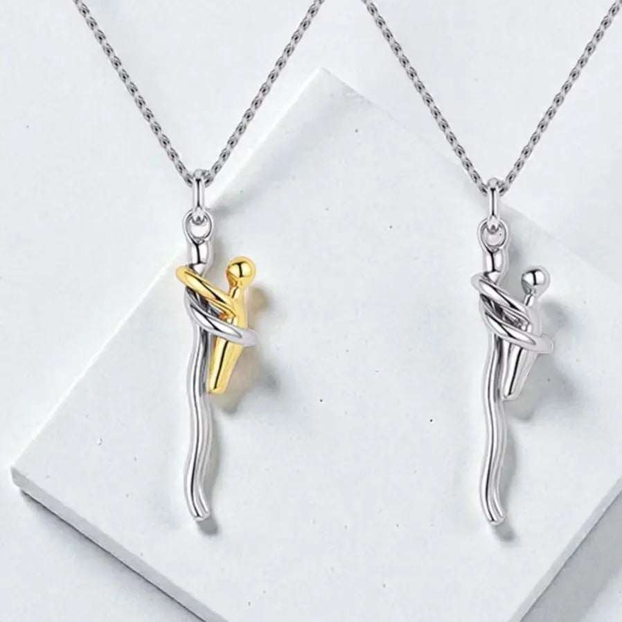 Collar Abrazo Eterno: El Símbolo del Amor Incondicional para Mamá (Incluye Cofre de Lujo Iluminado)